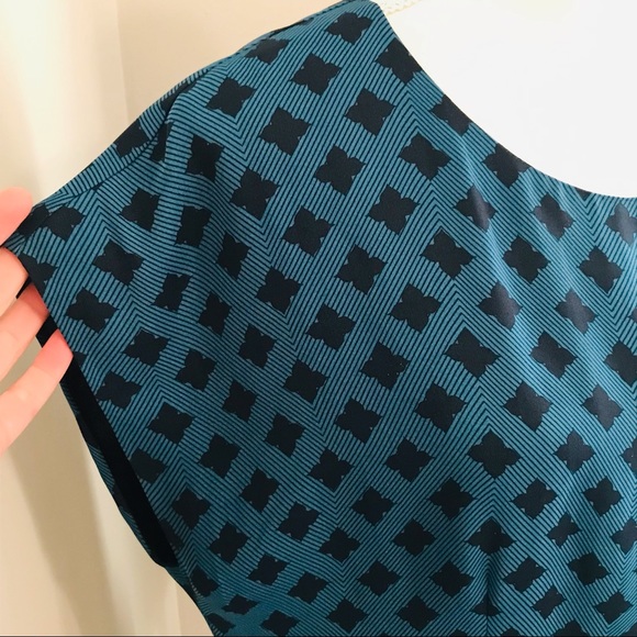 Cabi Short Sleeve Peplum Blouse - Picture 5 of 9